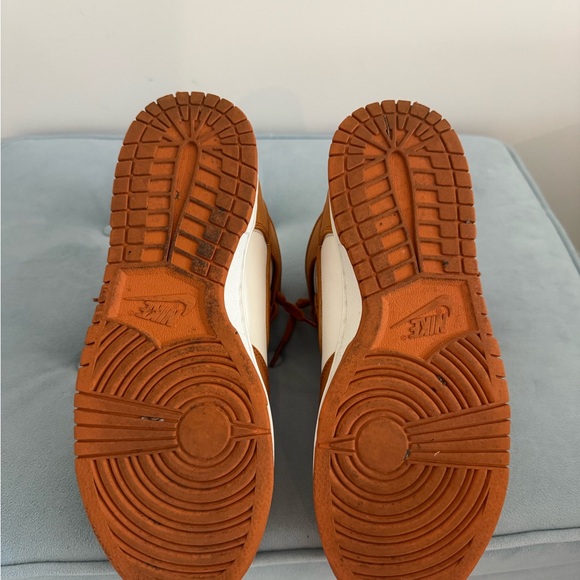 High-Top Sneakers in White and Brown Nike size 9 burnt orange - Picture 4 of 5